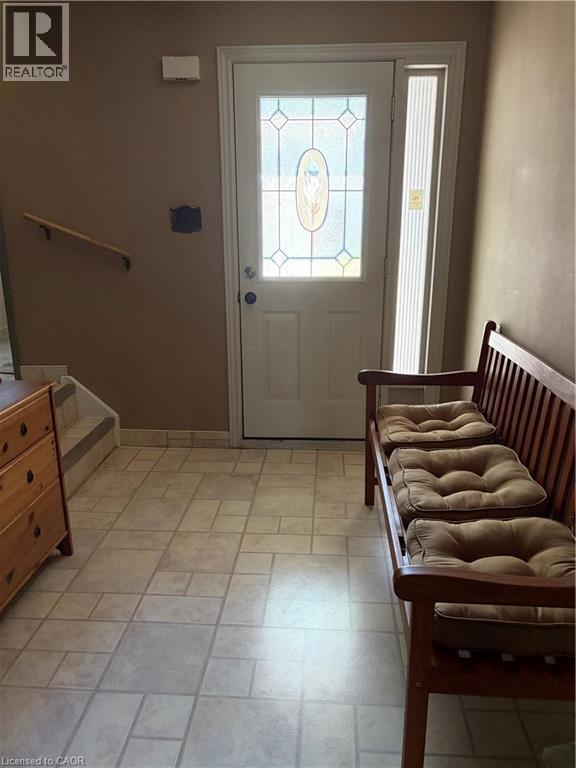 473 Woodview Road Unit# 2, Burlington, Ontario  L7N 2Z9 - Photo 3 - 40841093