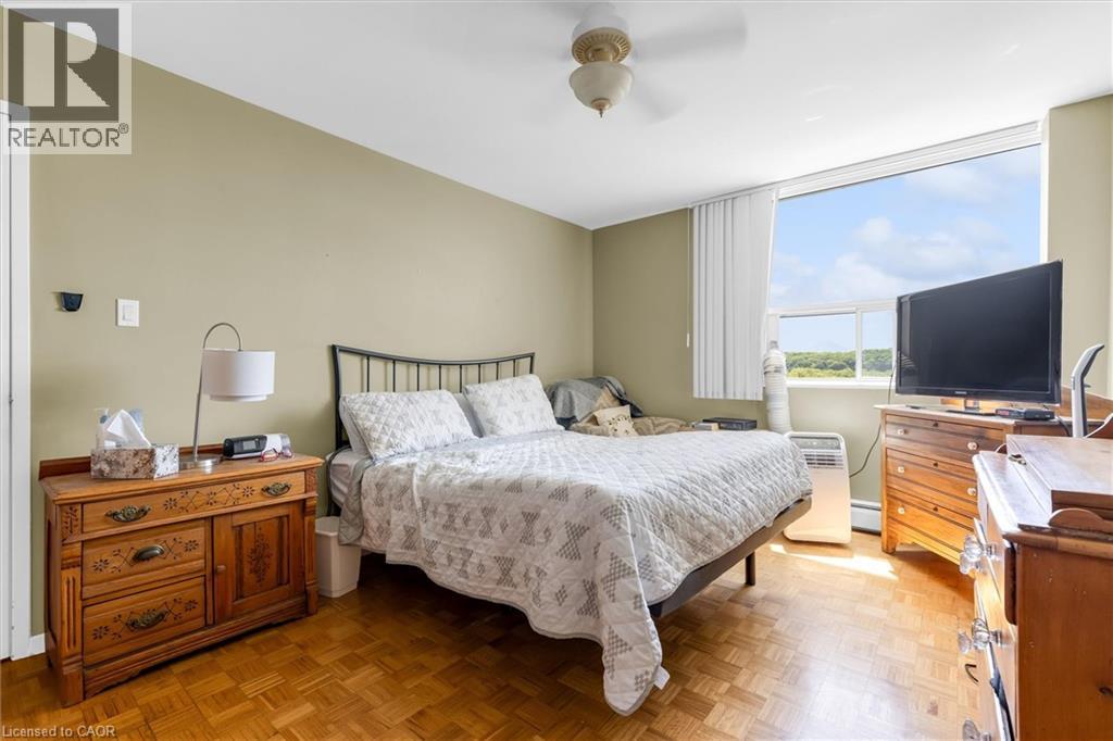 35 Towering Heights Boulevard Unit# 1007, St. Catharines, Ontario  L2T 3G8 - Photo 8 - 40840644