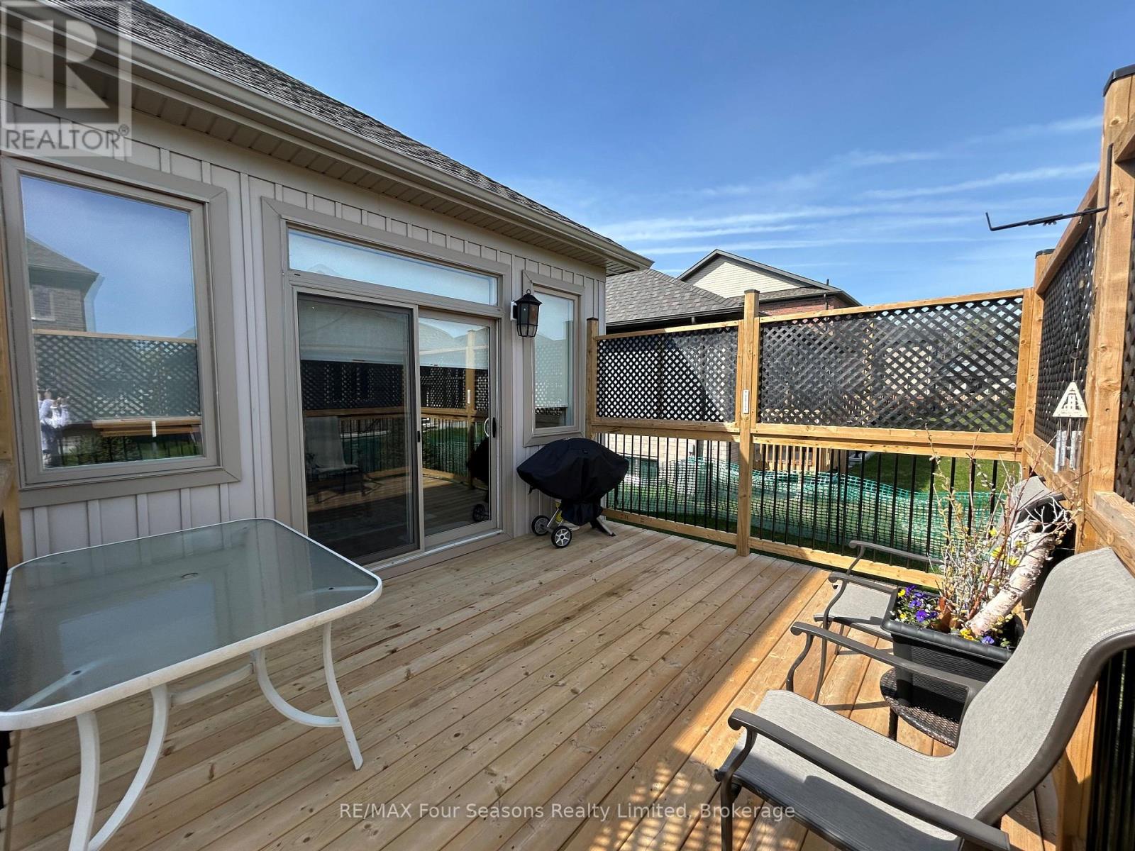 248 Duncan Street, Clearview, Ontario  L0M 1S0 - Photo 35 - S13462266