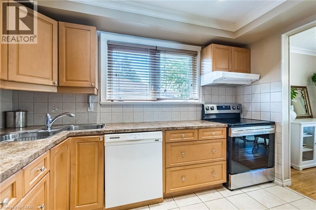 1293 Daimler Road, Mississauga, Ontario  L5J 3T3 - Photo 13 - 40840062