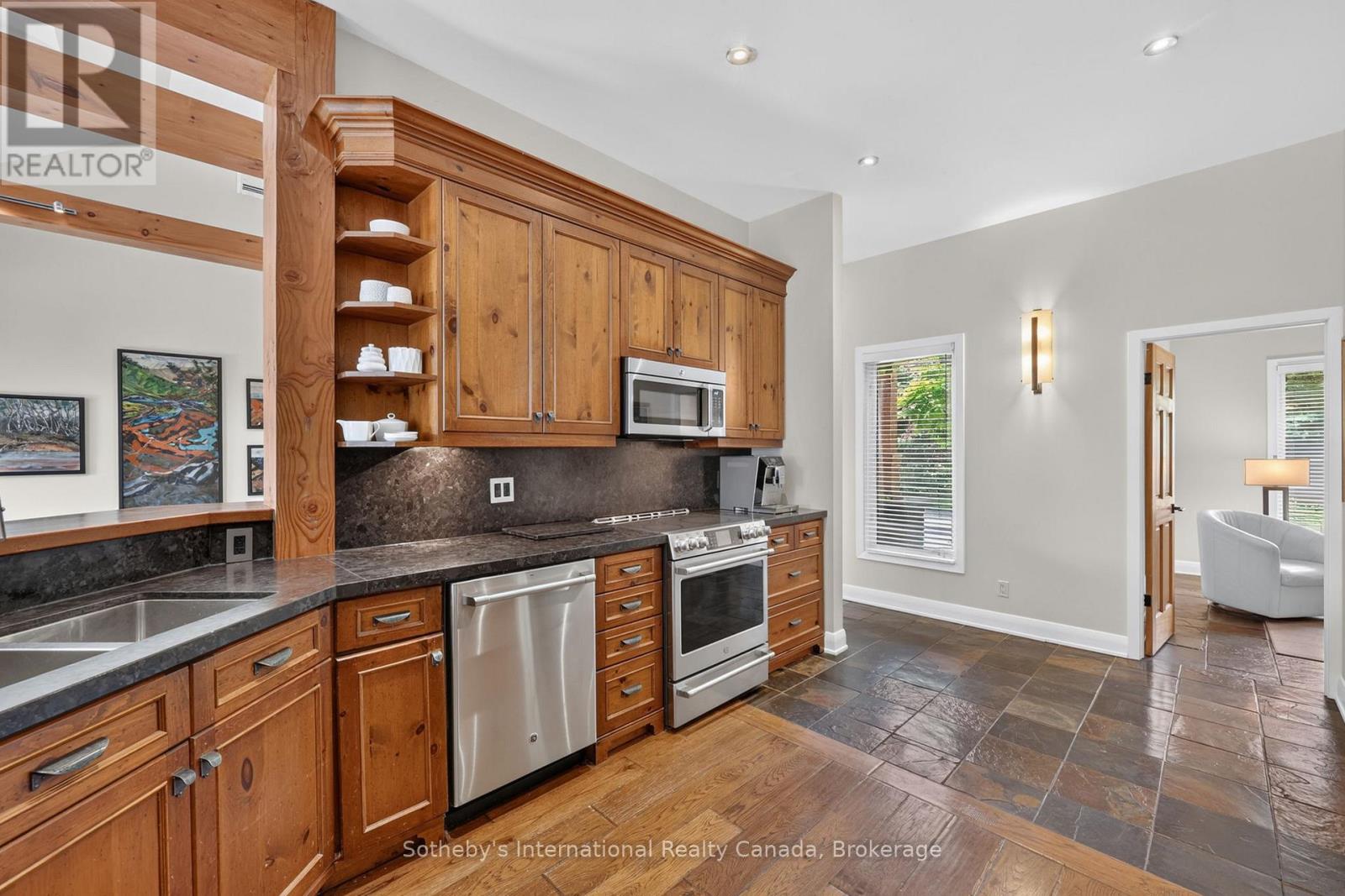 2 Evergreen Road, Collingwood, Ontario  L9Y 5A8 - Photo 17 - S13463012