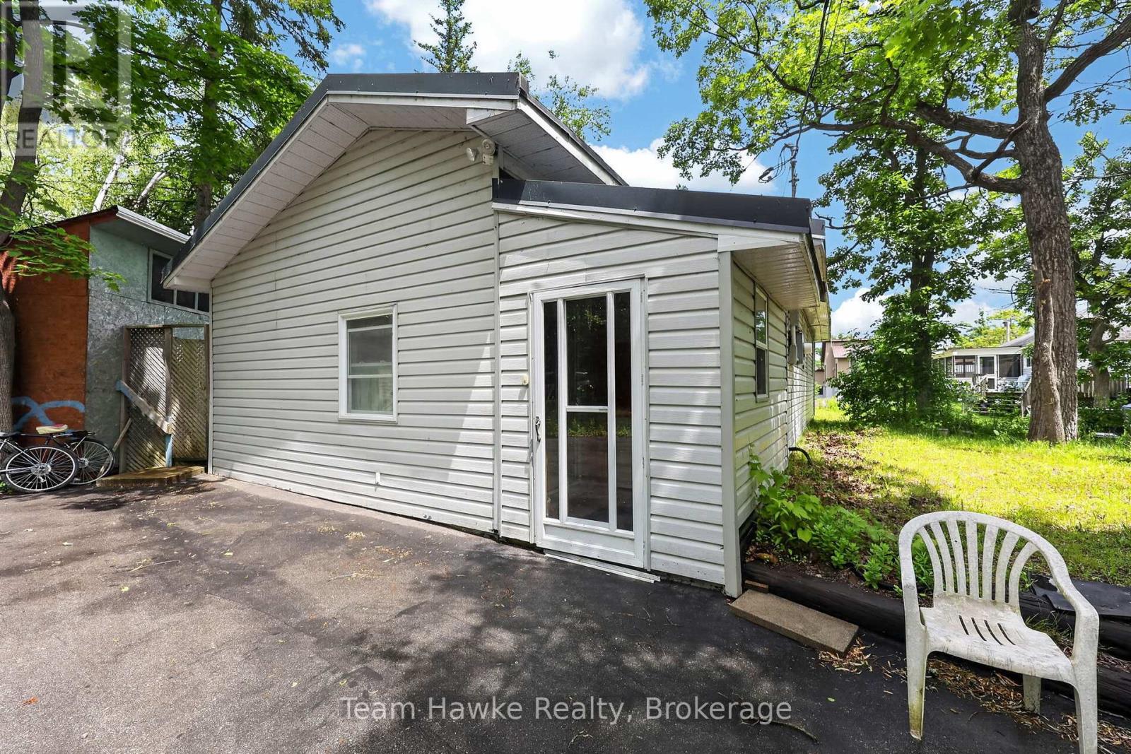 32 Long Point Road, Tay, Ontario  L0K 2C0 - Photo 3 - S13463114