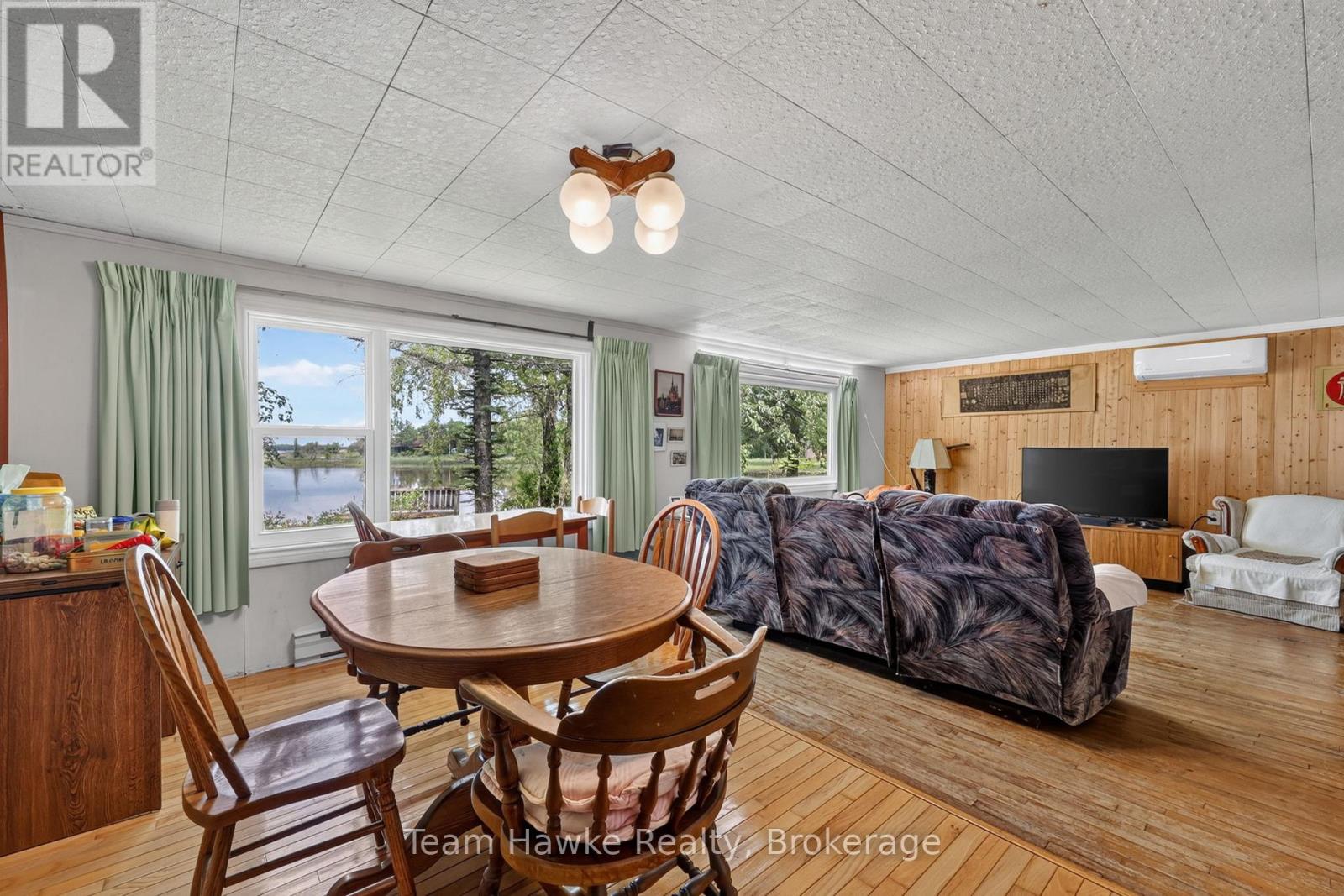 32 Long Point Road, Tay, Ontario  L0K 2C0 - Photo 8 - S13463114