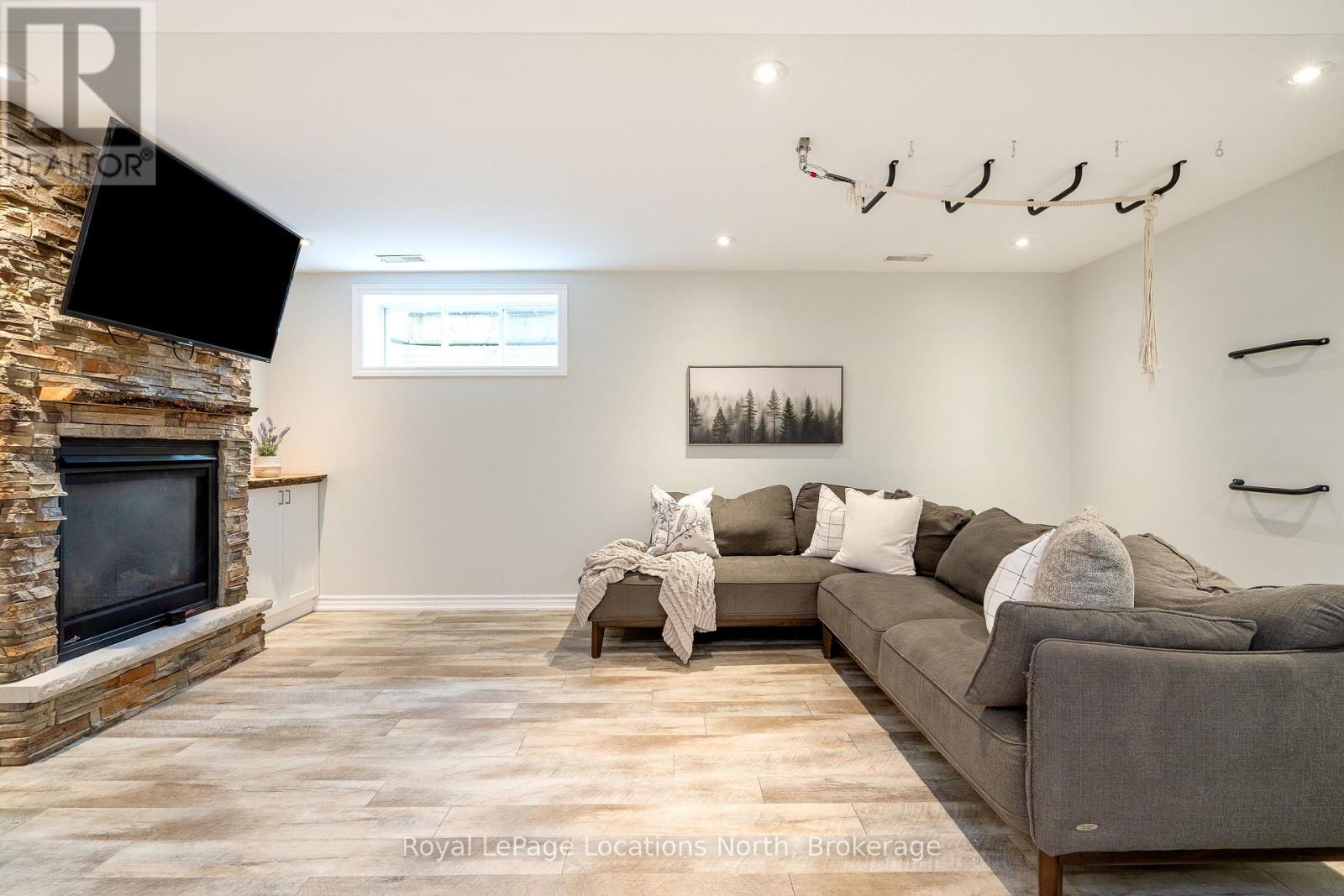 21 Barr Street, Collingwood, Ontario  L9Y 0E7 - Photo 27 - S13463280