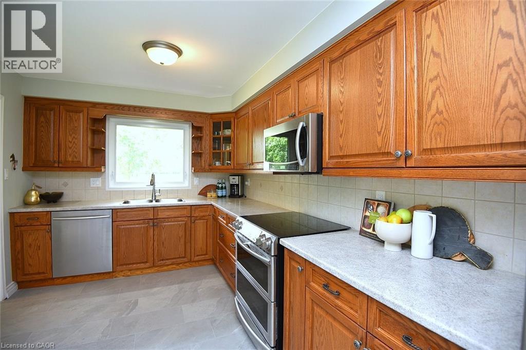 34 Howard Boulevard, Waterdown, Ontario  L8B 0G3 - Photo 15 - 40840763