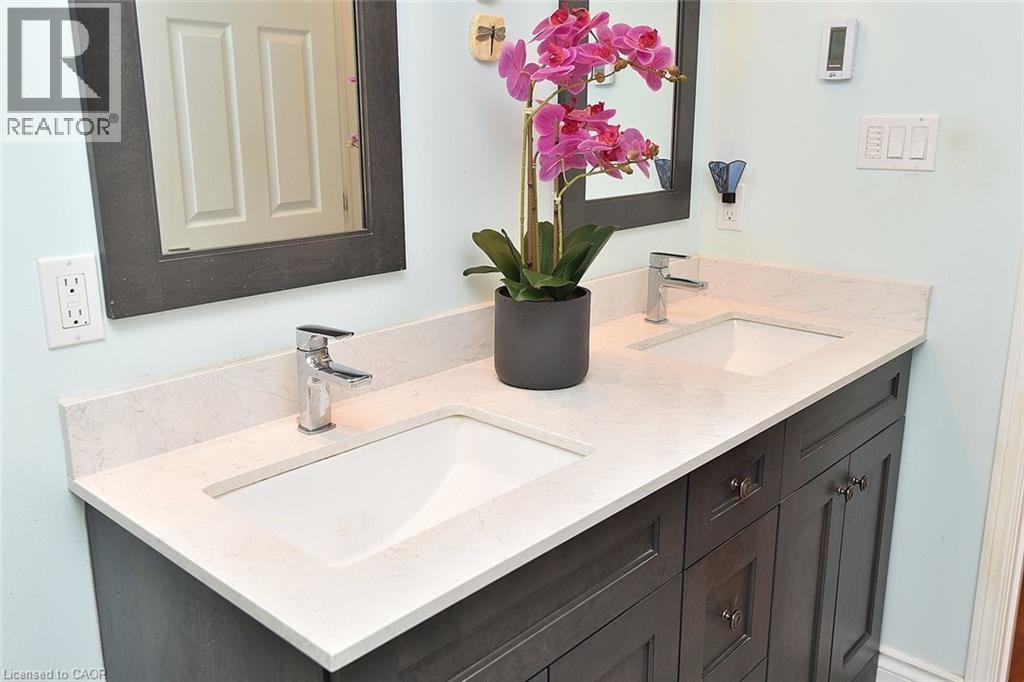 34 Howard Boulevard, Waterdown, Ontario  L8B 0G3 - Photo 33 - 40840763