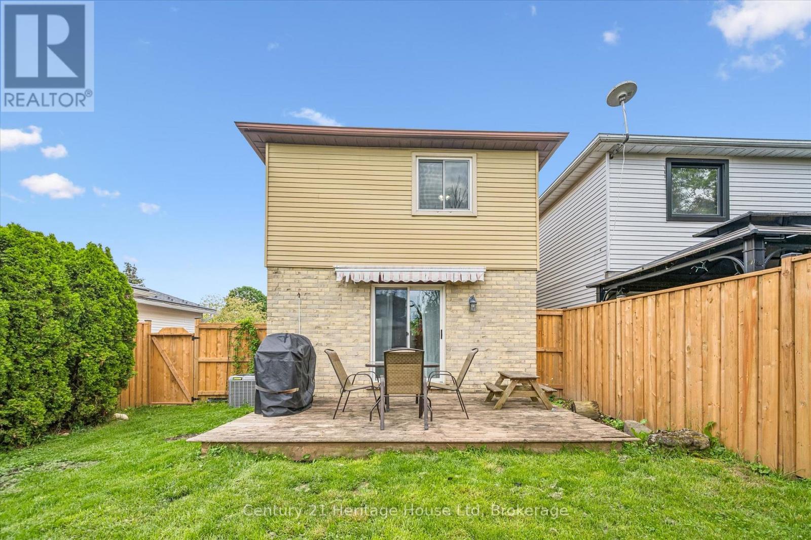 279 Strathallan Street, Centre Wellington, Ontario  N1M 3L6 - Photo 37 - X13463982