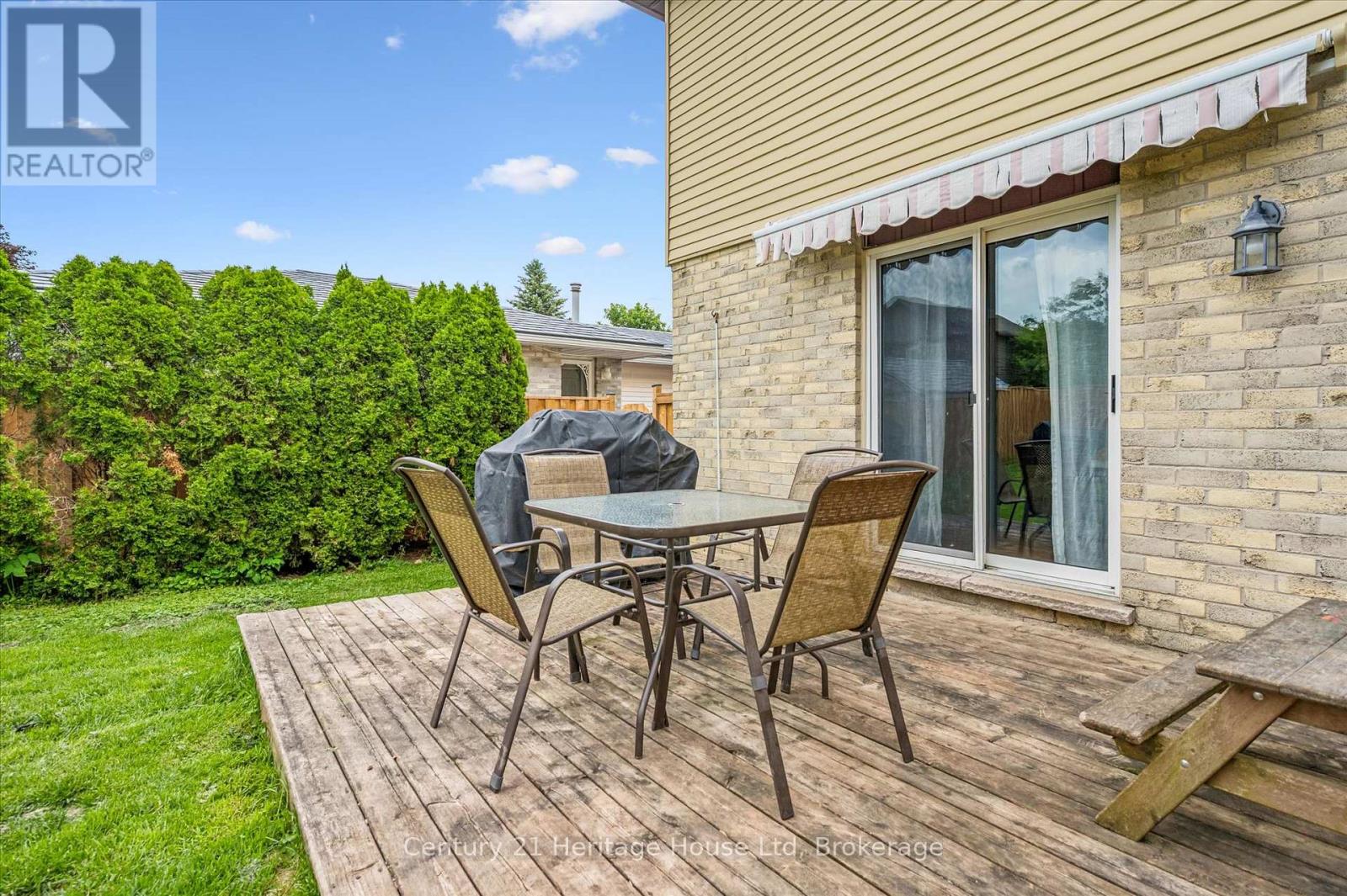 279 Strathallan Street, Centre Wellington, Ontario  N1M 3L6 - Photo 39 - X13463982
