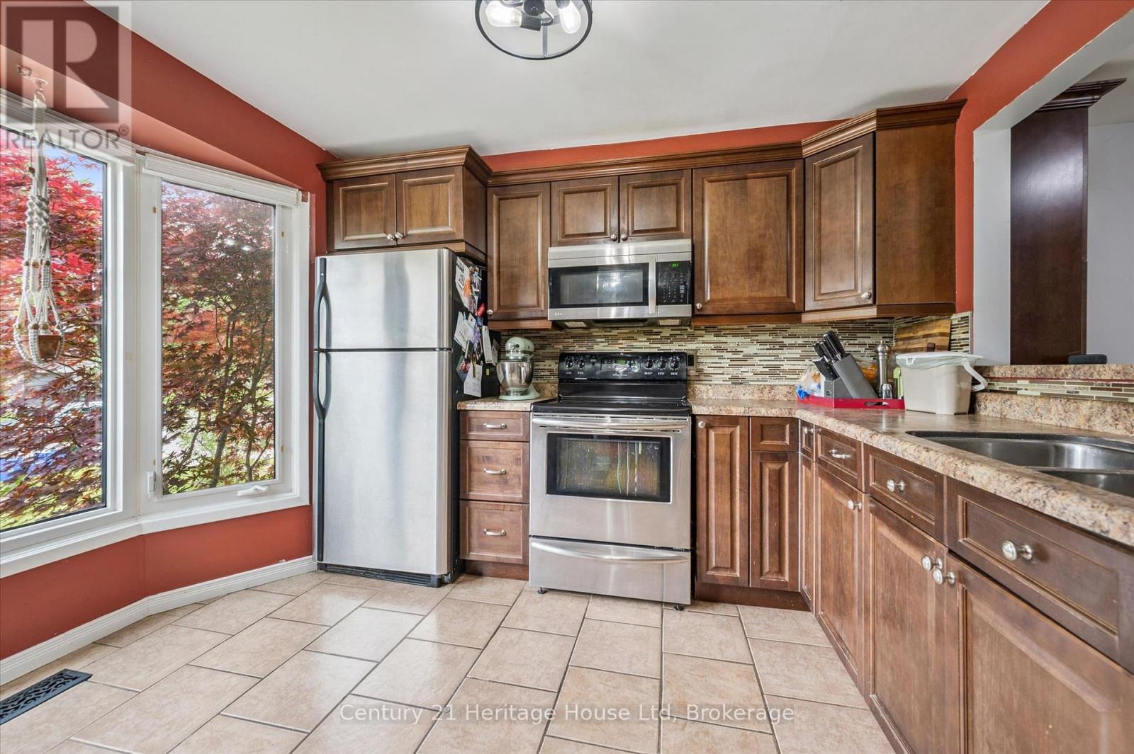279 Strathallan Street, Centre Wellington, Ontario  N1M 3L6 - Photo 7 - X13463982