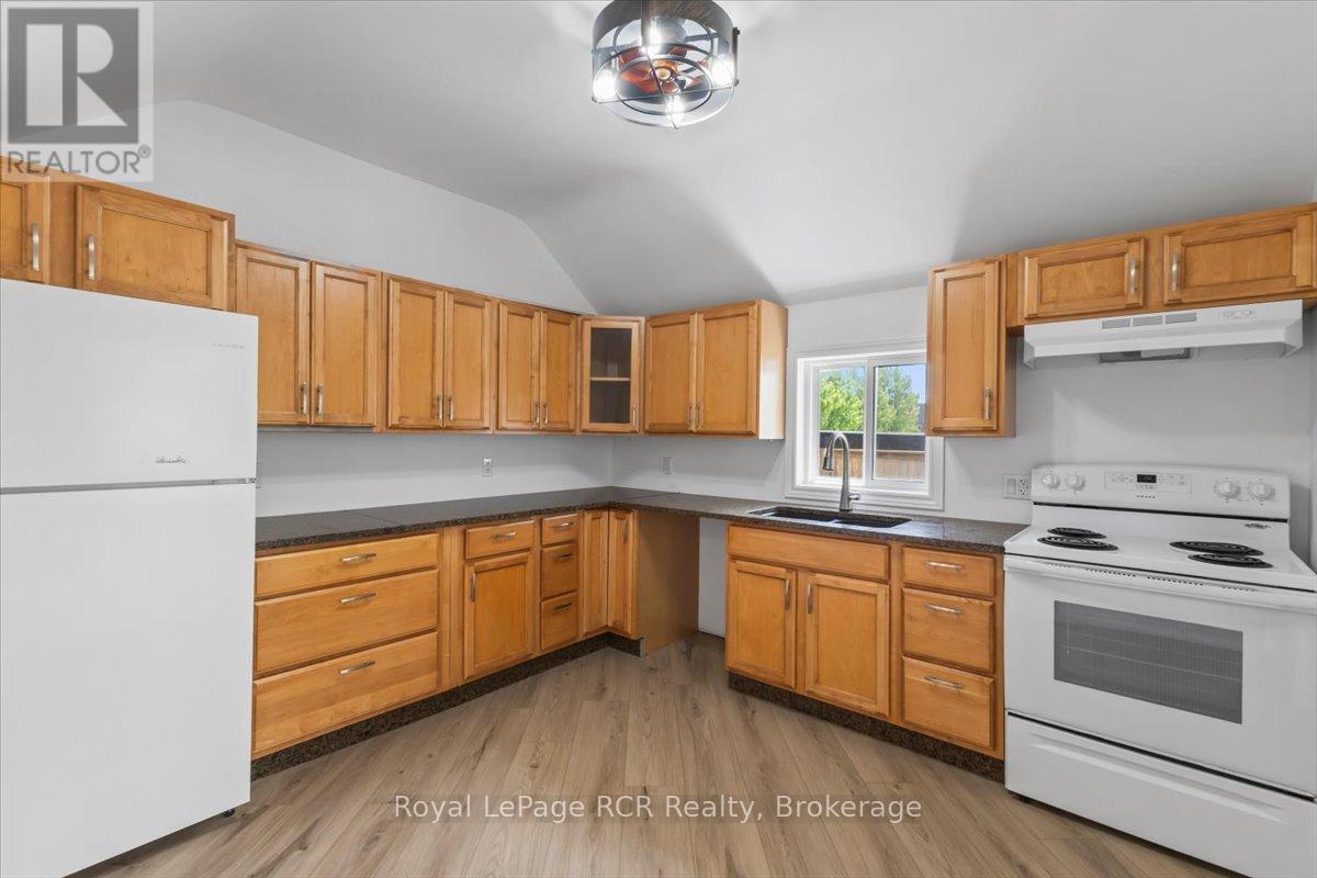 503 10th Avenue, Hanover, Ontario  N4N 2P2 - Photo 13 - X13464498