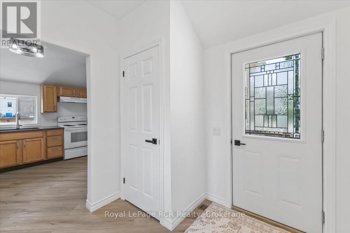 503 10th Avenue, Hanover, Ontario  N4N 2P2 - Photo 14 - X13464498