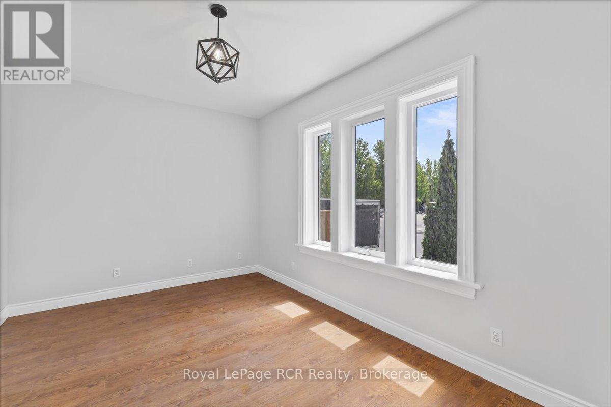 503 10th Avenue, Hanover, Ontario  N4N 2P2 - Photo 9 - X13464498