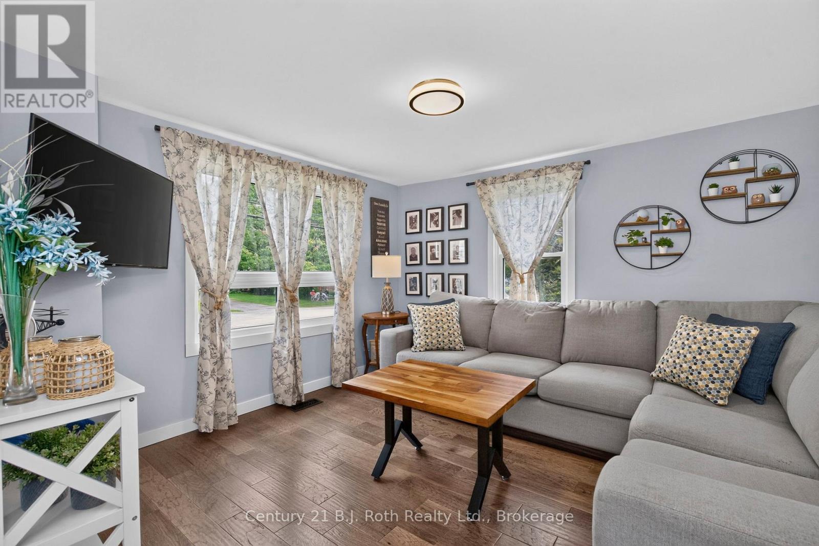 21 Maple Street, Tay, Ontario  L0K 2A0 - Photo 12 - S13464912