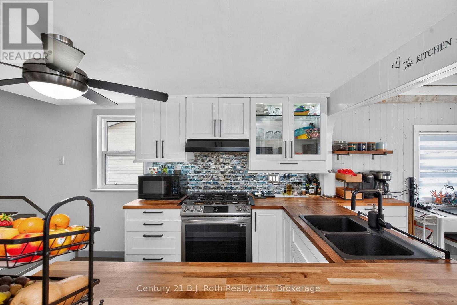 21 Maple Street, Tay, Ontario  L0K 2A0 - Photo 15 - S13464912