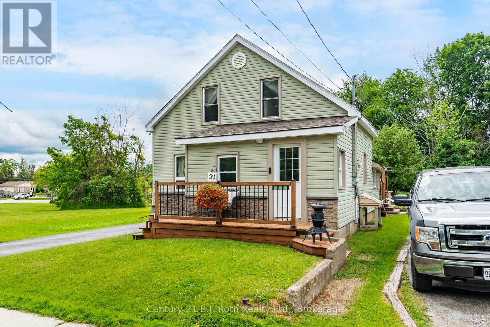 21 Maple Street, Tay, Ontario  L0K 2A0 - Photo 3 - S13464912
