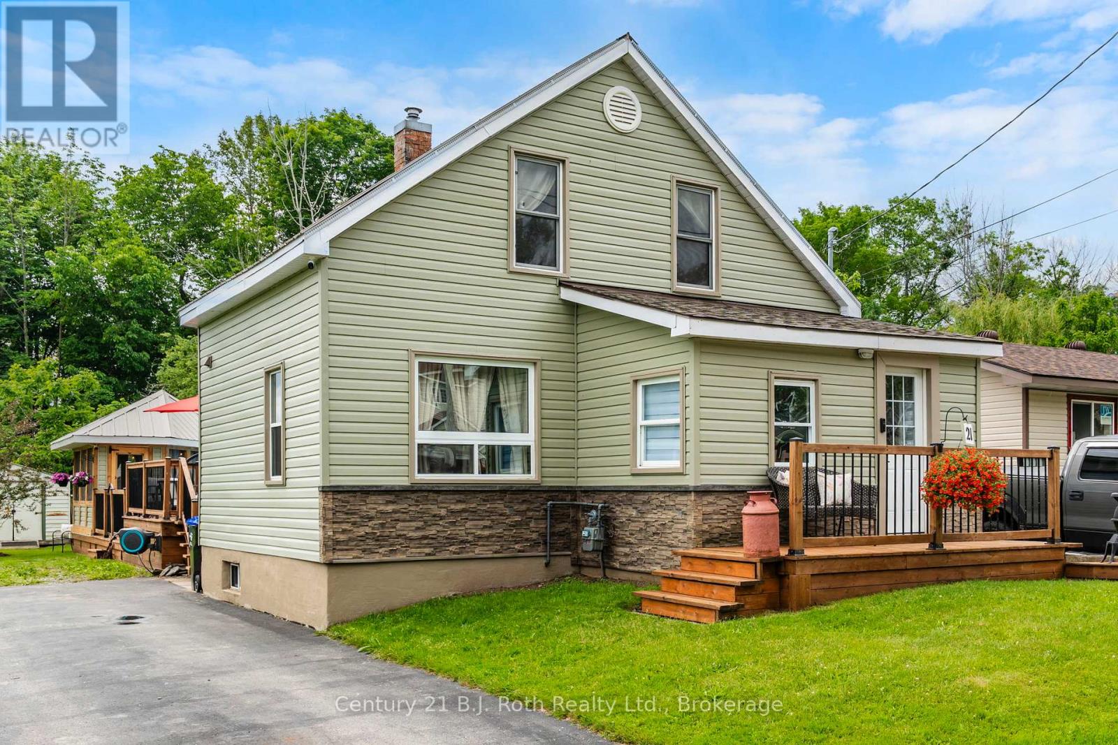 21 Maple Street, Tay, Ontario  L0K 2A0 - Photo 5 - S13464912