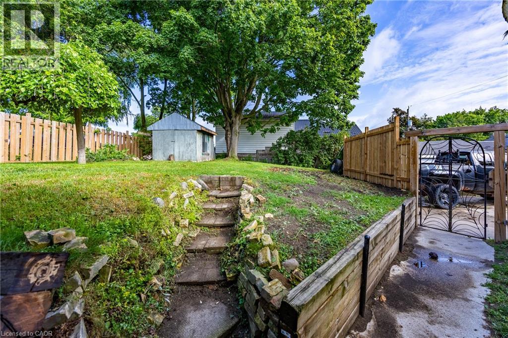 122 Queen Street, Ingersoll, Ontario  N5C 3A6 - Photo 4 - 40841334