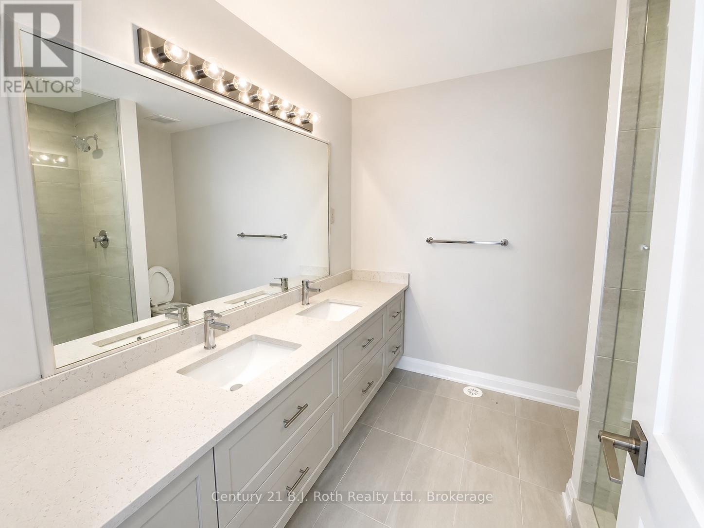 81 Lightfoot Drive, Orillia, Ontario  L3V 7L8 - Photo 11 - S13465452