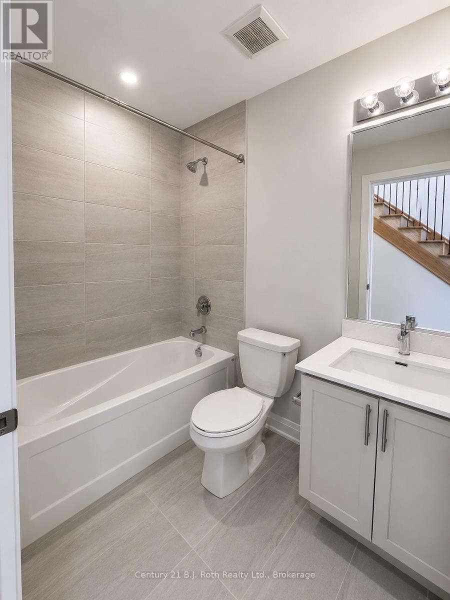 81 Lightfoot Drive, Orillia, Ontario  L3V 7L8 - Photo 16 - S13465452