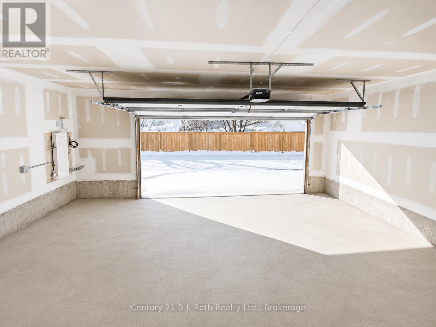 81 Lightfoot Drive, Orillia, Ontario  L3V 7L8 - Photo 17 - S13465452