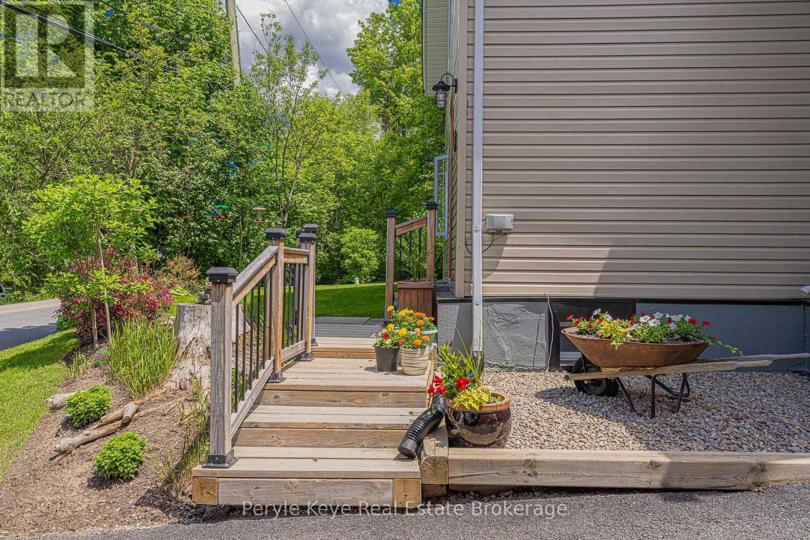 14 Milton Street, Bracebridge, Ontario  P1L 1G8 - Photo 6 - X13465600