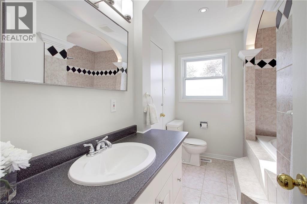 336 Queen Street S Unit# 14, Mississauga, Ontario  L5M 1M2 - Photo 27 - 40841239