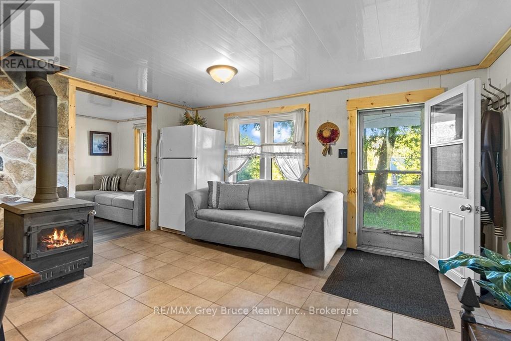 609 Stokes Bay Road, Northern Bruce Peninsula, Ontario  N0H 2M0 - Photo 13 - X13465936