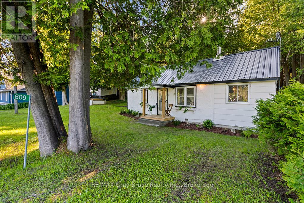 609 Stokes Bay Road, Northern Bruce Peninsula, Ontario  N0H 2M0 - Photo 6 - X13465936