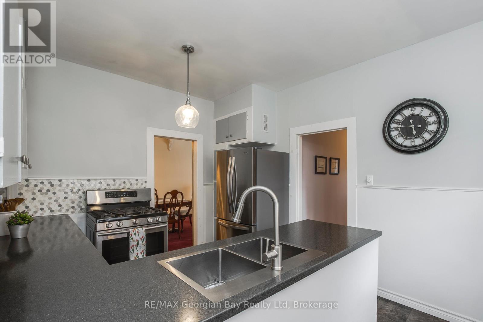 423 Ellen Street, Midland, Ontario  L4R 2H7 - Photo 13 - S13466144