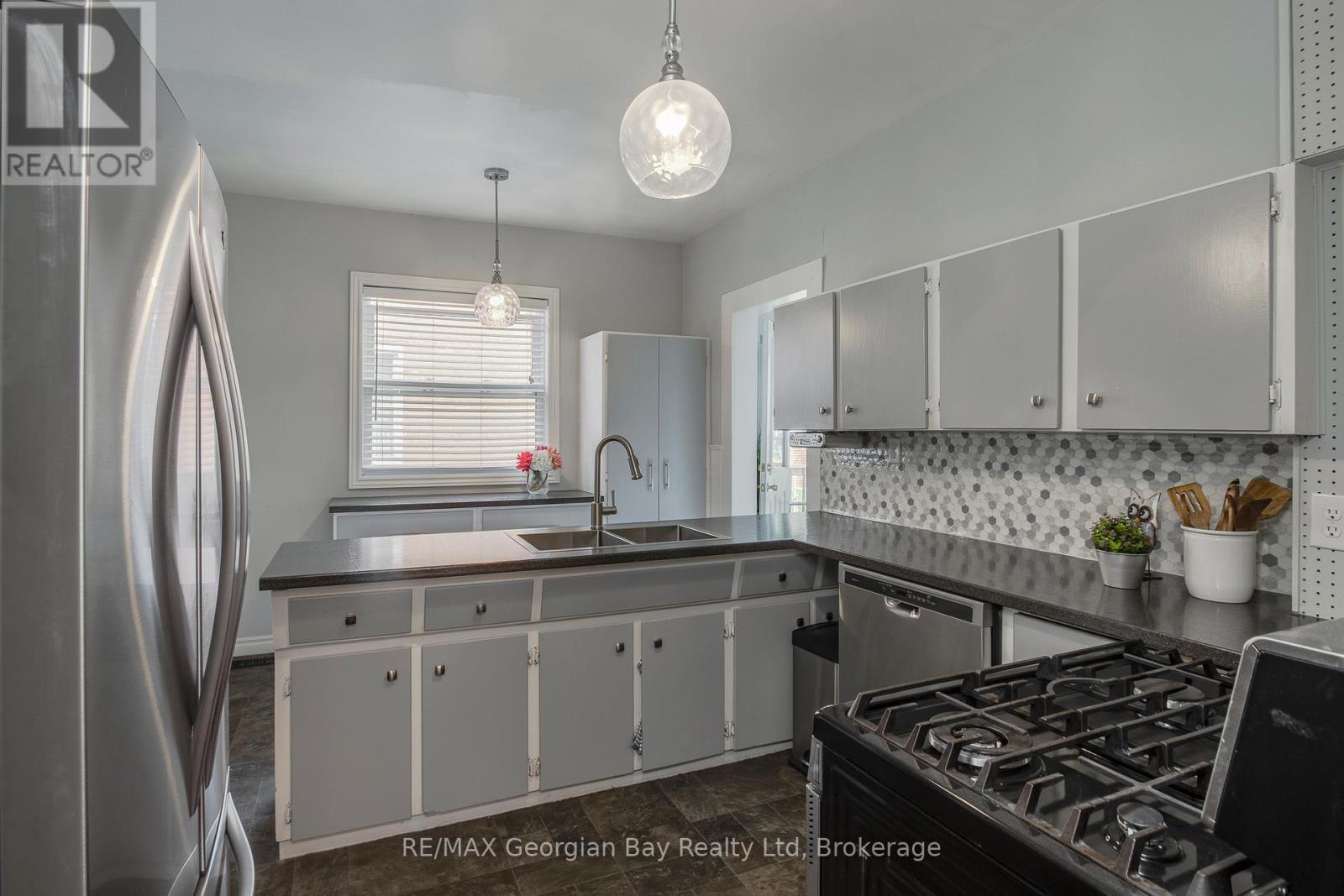 423 Ellen Street, Midland, Ontario  L4R 2H7 - Photo 14 - S13466144