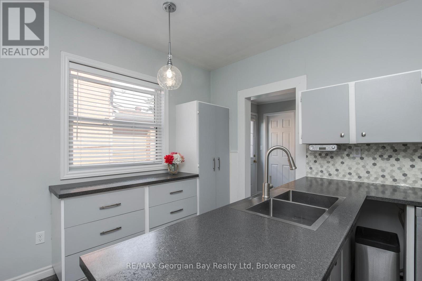 423 Ellen Street, Midland, Ontario  L4R 2H7 - Photo 15 - S13466144