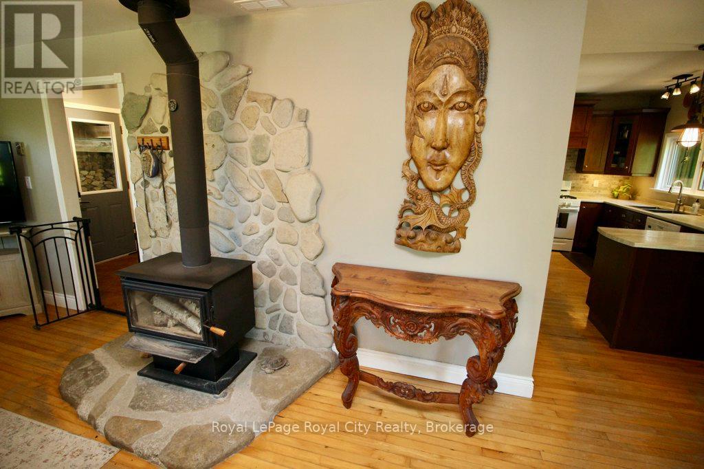 11 Shoreline Drive, Northern Bruce Peninsula, Ontario  N0H 1Z0 - Photo 10 - X13466318
