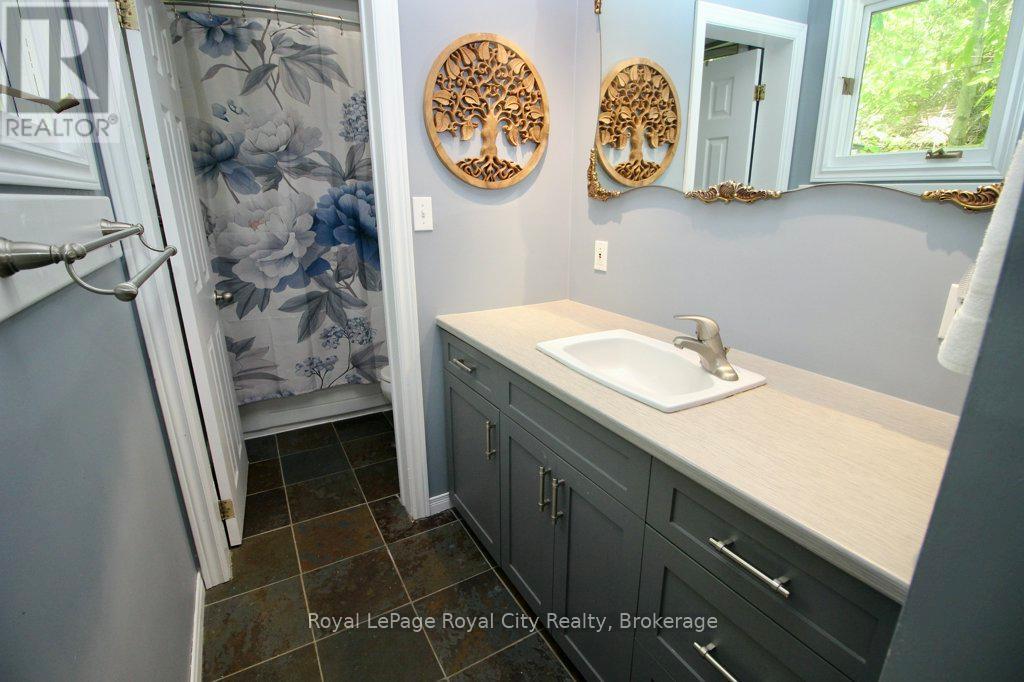 11 Shoreline Drive, Northern Bruce Peninsula, Ontario  N0H 1Z0 - Photo 22 - X13466318