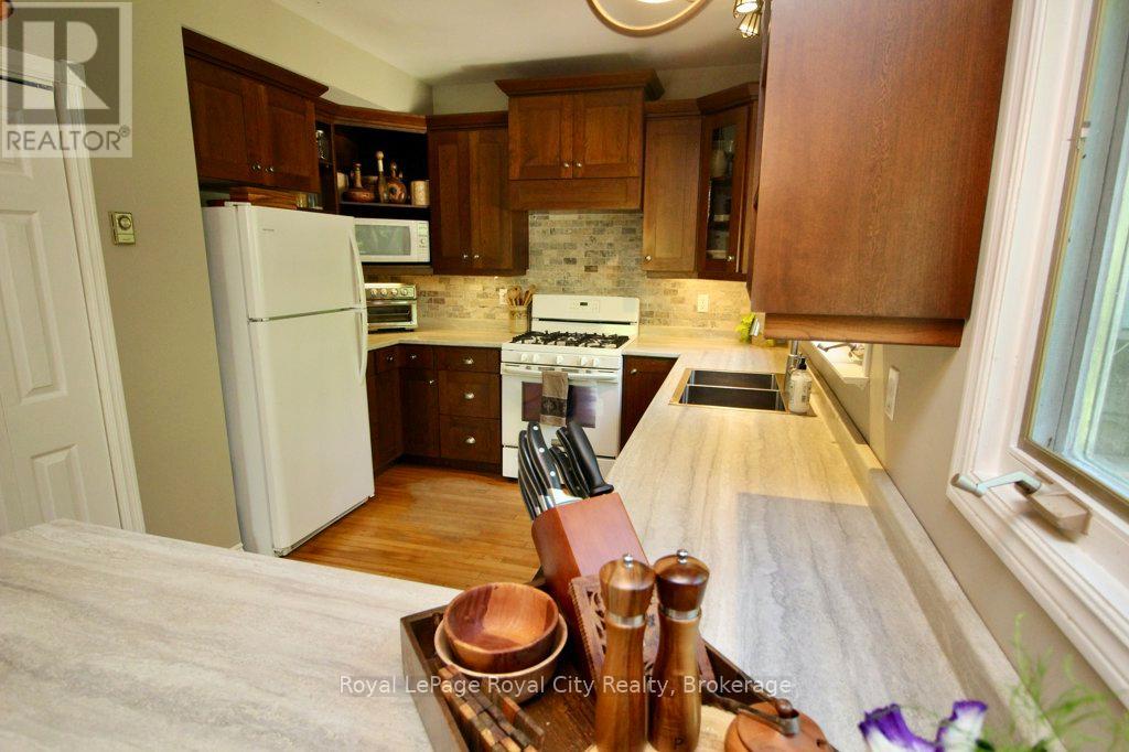 11 Shoreline Drive, Northern Bruce Peninsula, Ontario  N0H 1Z0 - Photo 7 - X13466318