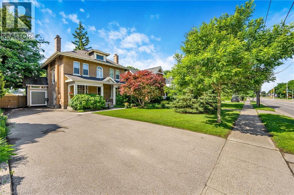 739 Colborne Street, Brantford, Ontario  N3S 3R9 - Photo 2 - 40841144
