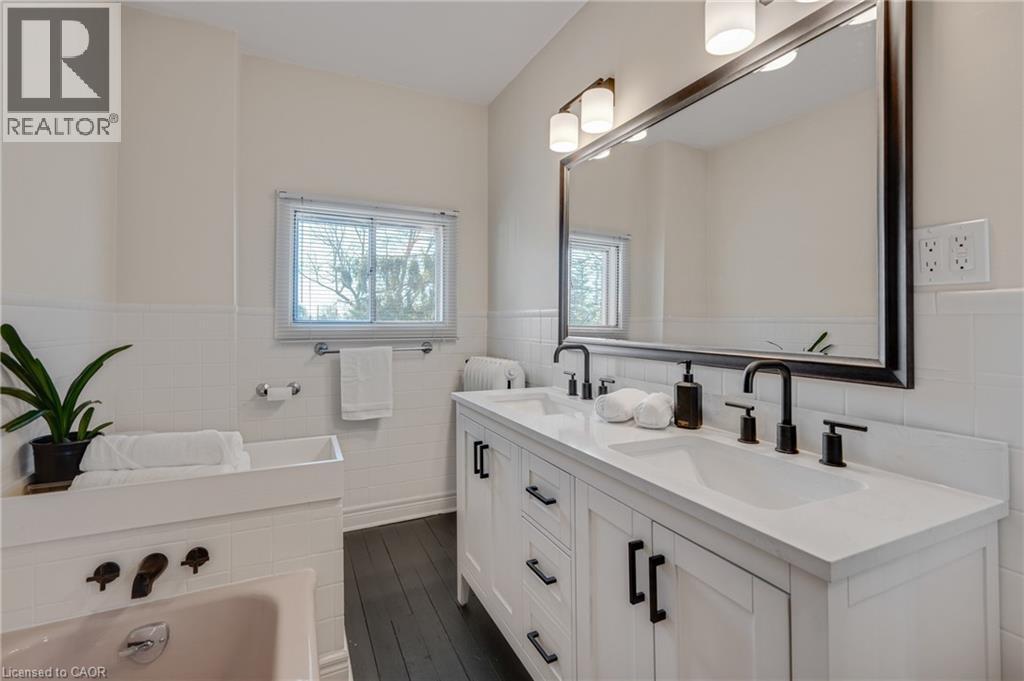 739 Colborne Street, Brantford, Ontario  N3S 3R9 - Photo 26 - 40841144