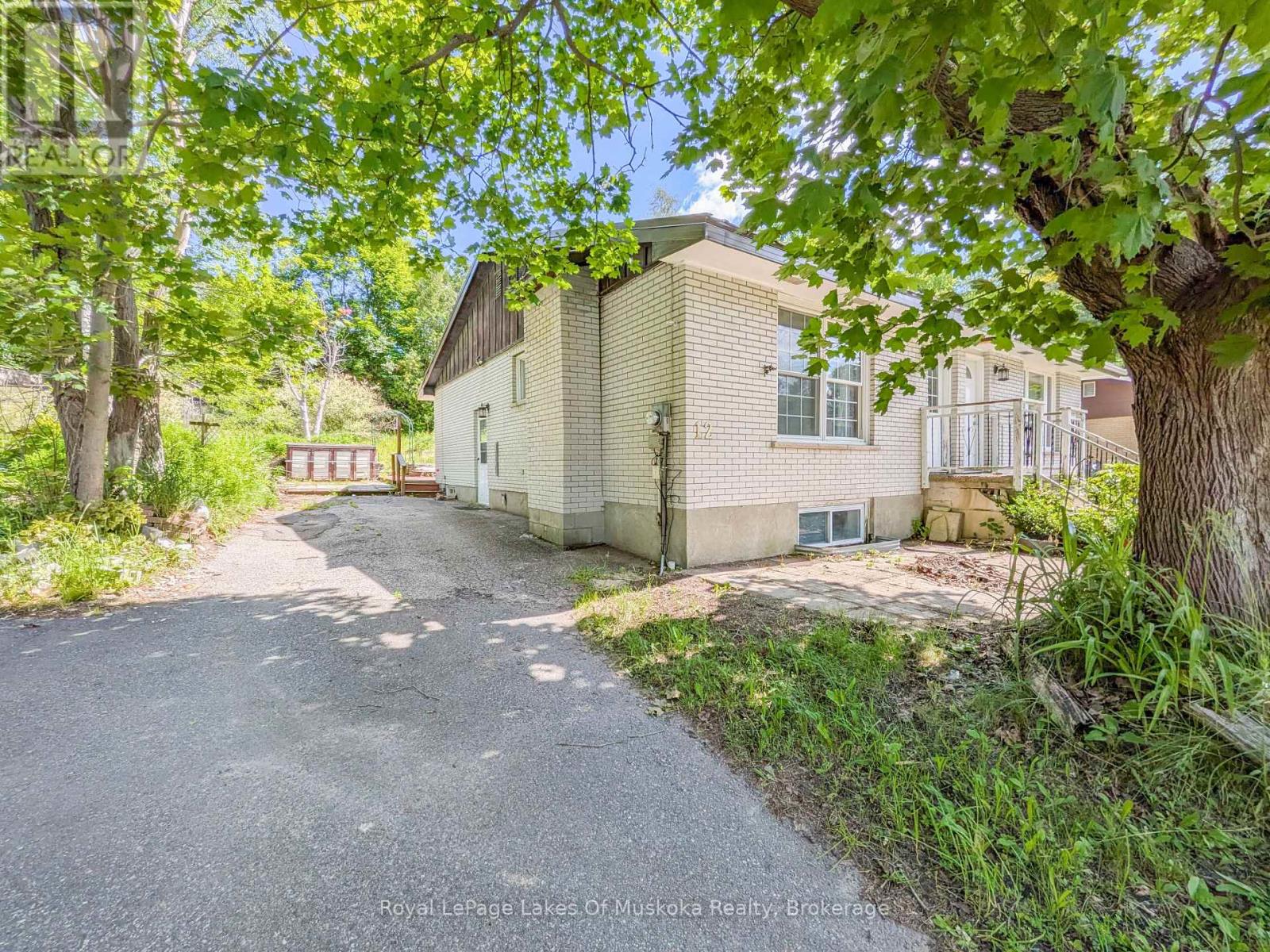 12 Valley Drive, Bracebridge, Ontario  P1L 1B8 - Photo 2 - X13466432