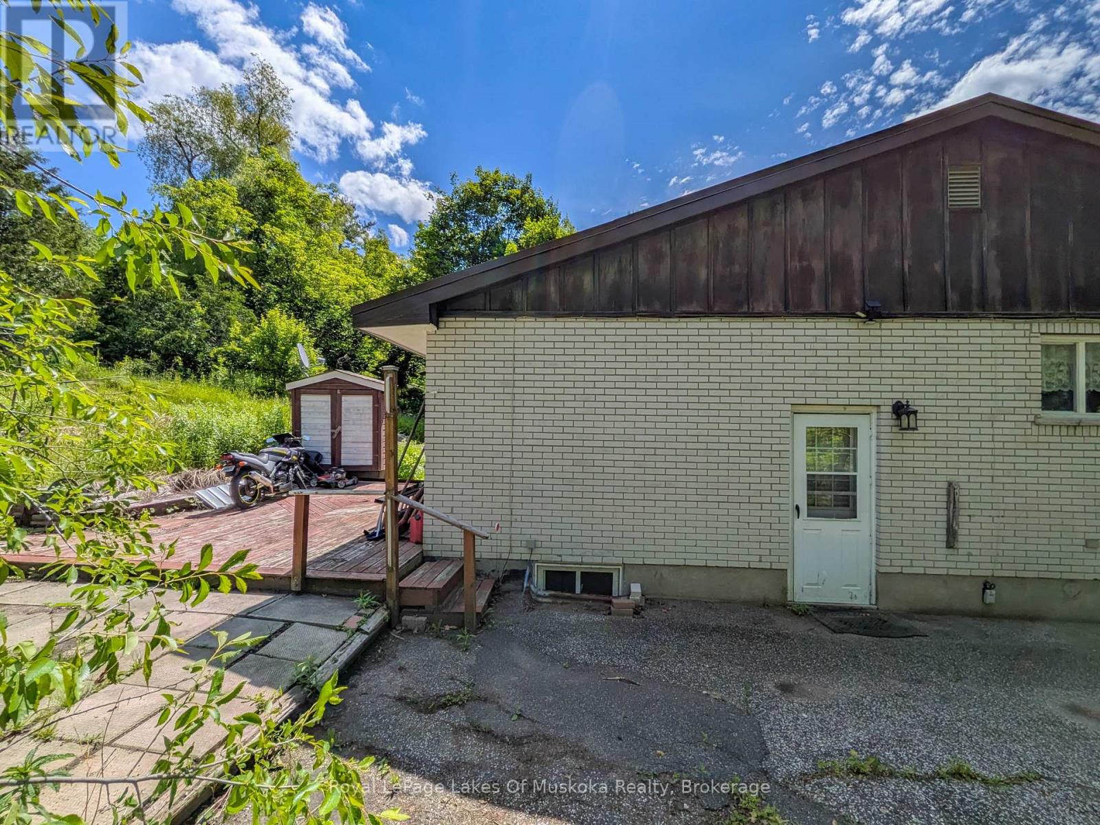 12 Valley Drive, Bracebridge, Ontario  P1L 1B8 - Photo 3 - X13466432