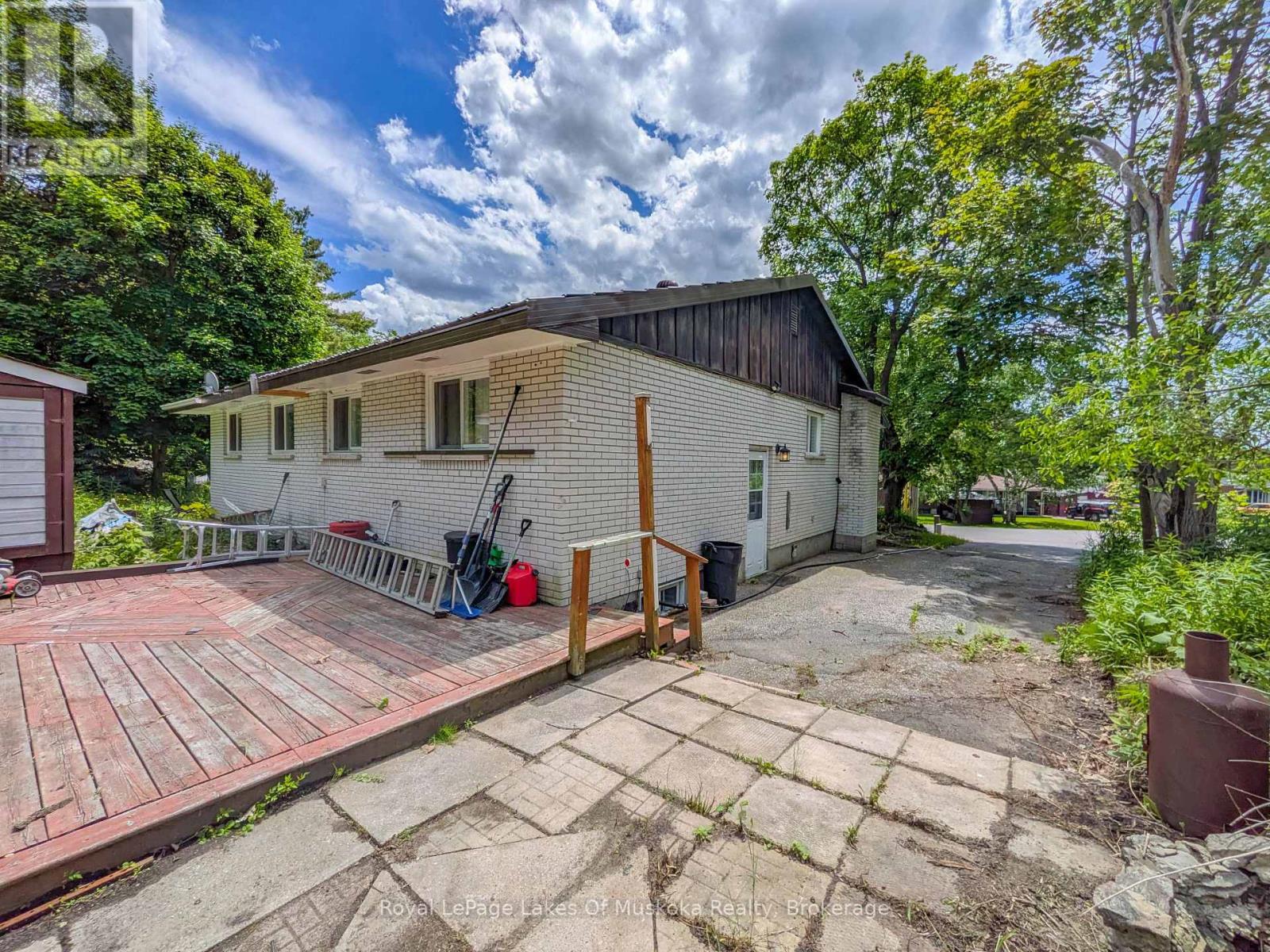 12 Valley Drive, Bracebridge, Ontario  P1L 1B8 - Photo 4 - X13466432