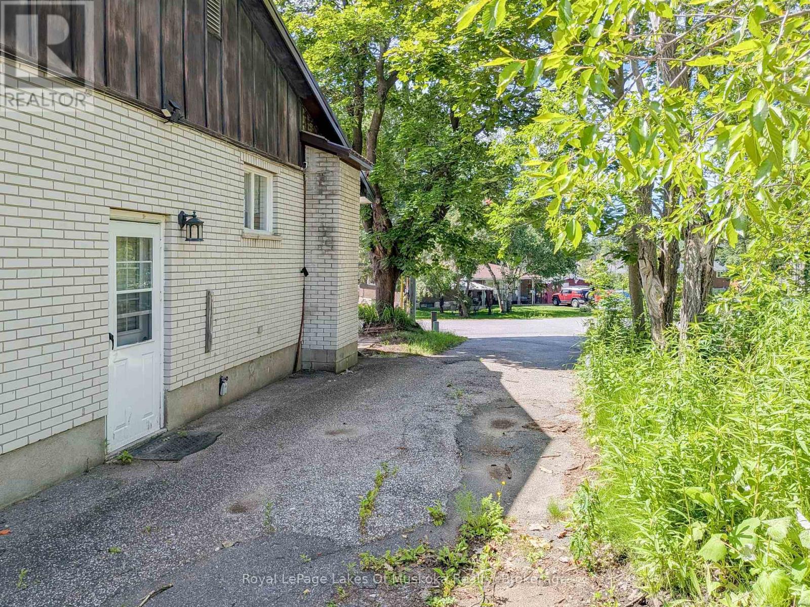 12 Valley Drive, Bracebridge, Ontario  P1L 1B8 - Photo 7 - X13466432