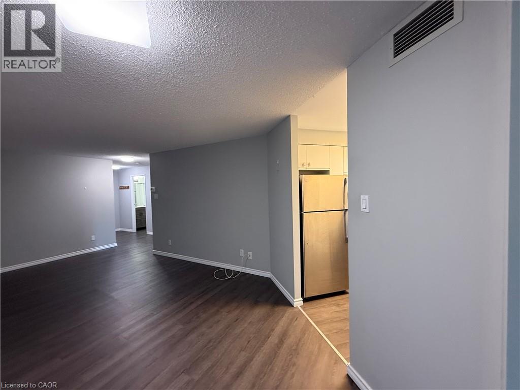 20 E Ellen Street E Unit# 404, Kitchener, Ontario  N2H 6R7 - Photo 6 - 40837182