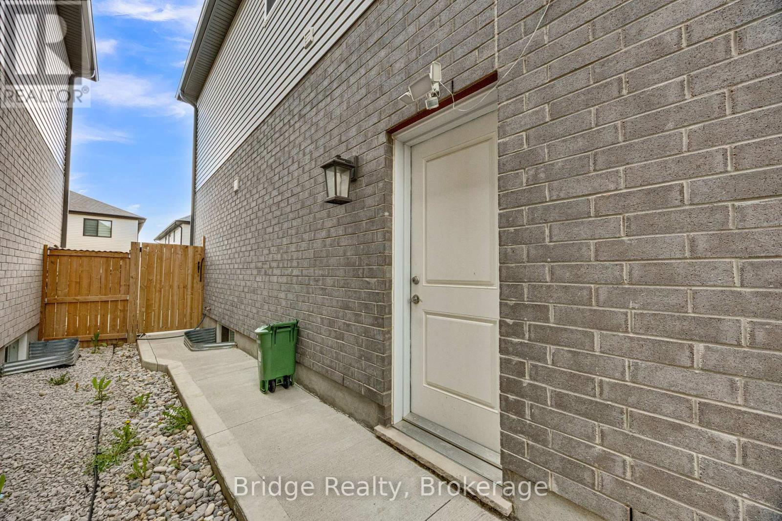 2832 Doyle Drive, London South, Ontario  N6M 0G7 - Photo 38 - X13466674