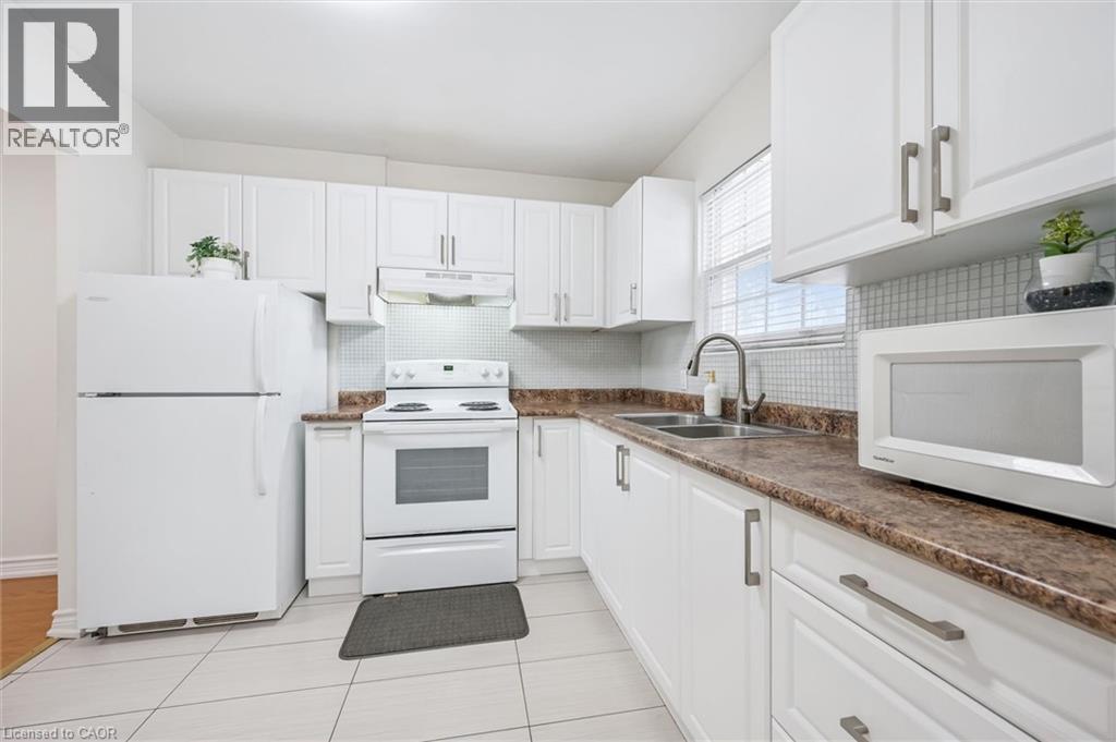 178 Westcourt Place, Waterloo, Ontario  N2L 2R7 - Photo 14 - 40841235