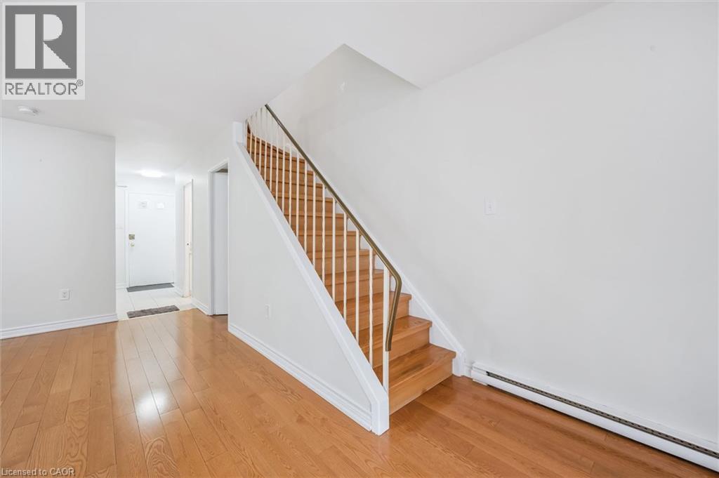 178 Westcourt Place, Waterloo, Ontario  N2L 2R7 - Photo 18 - 40841235
