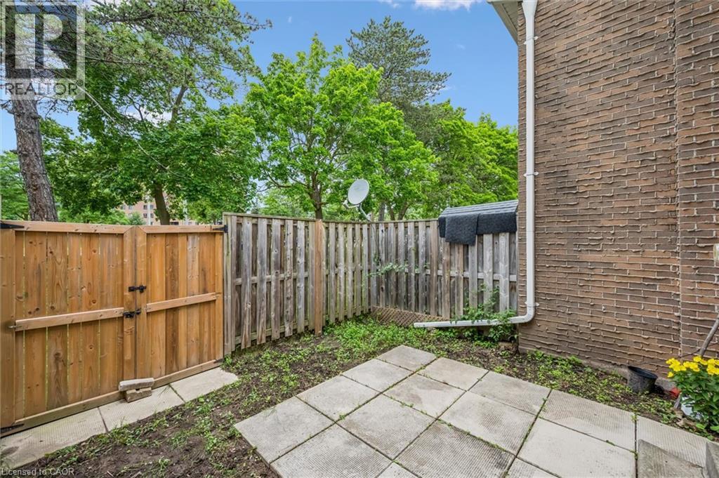 178 Westcourt Place, Waterloo, Ontario  N2L 2R7 - Photo 35 - 40841235
