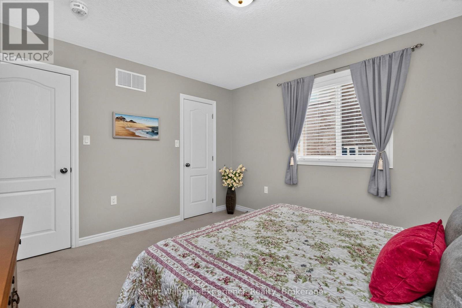 5 Sheppard Drive, Tay, Ontario  L0K 2A0 - Photo 17 - S13467006