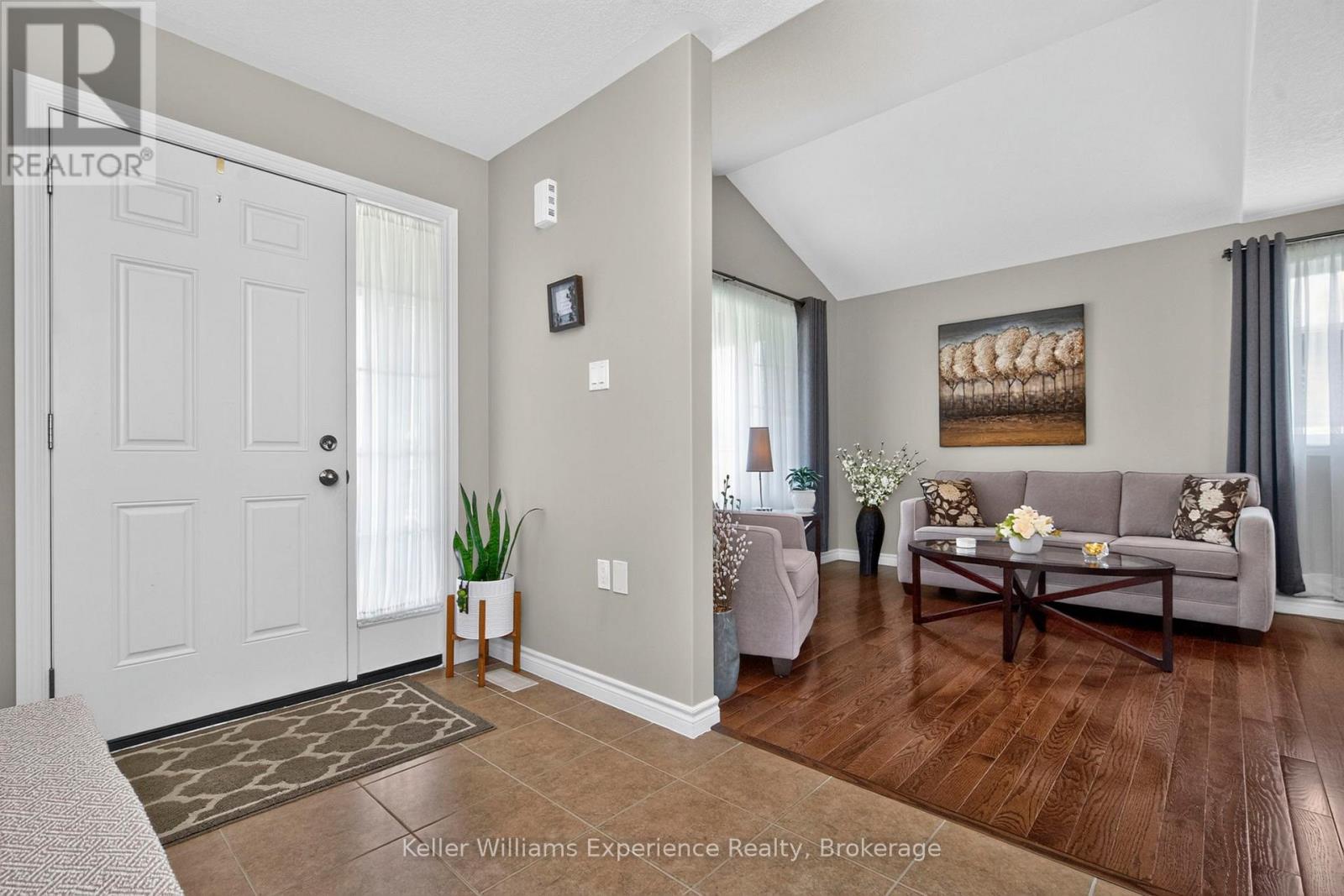 5 Sheppard Drive, Tay, Ontario  L0K 2A0 - Photo 6 - S13467006
