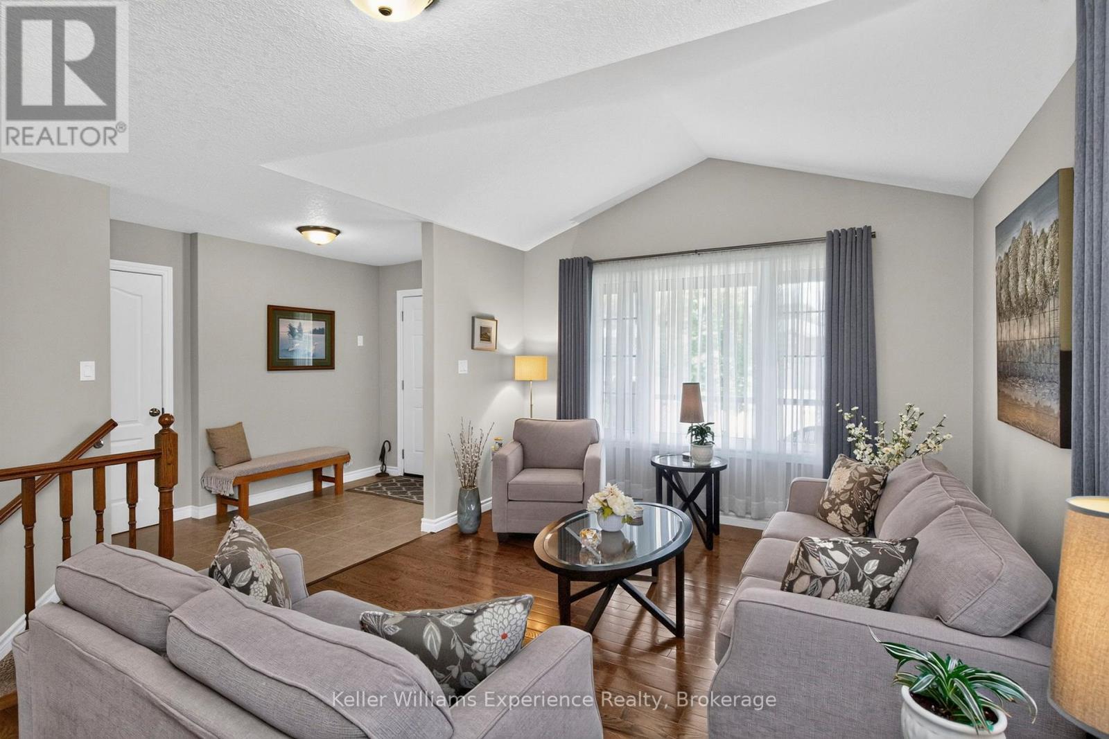 5 Sheppard Drive, Tay, Ontario  L0K 2A0 - Photo 8 - S13467006