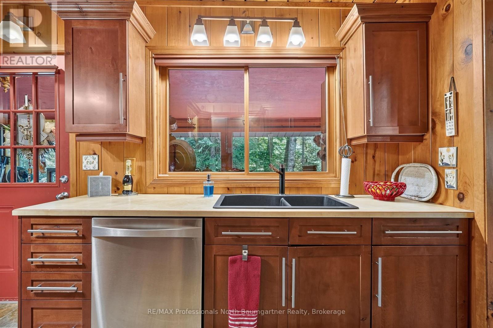 1036 Barnum Lake Drive, Dysart Et Al, Ontario  K0M 1S0 - Photo 11 - X13467094
