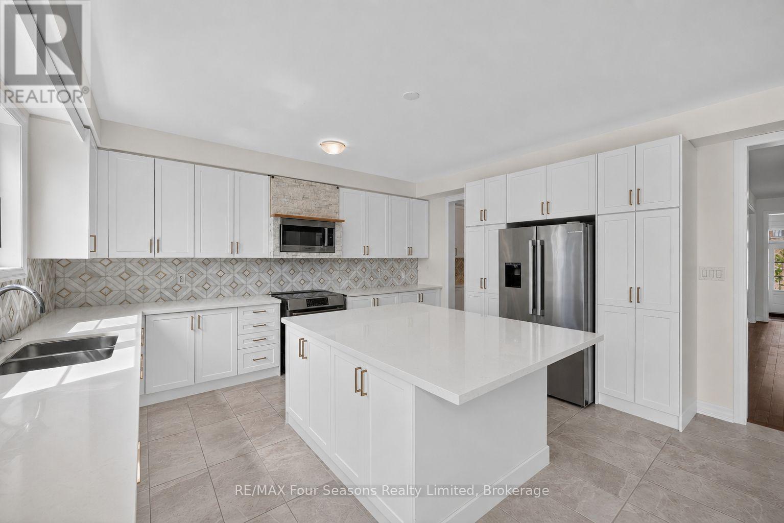203 Coates Drive, Clearview, Ontario  L0M 1S0 - Photo 16 - S13467204